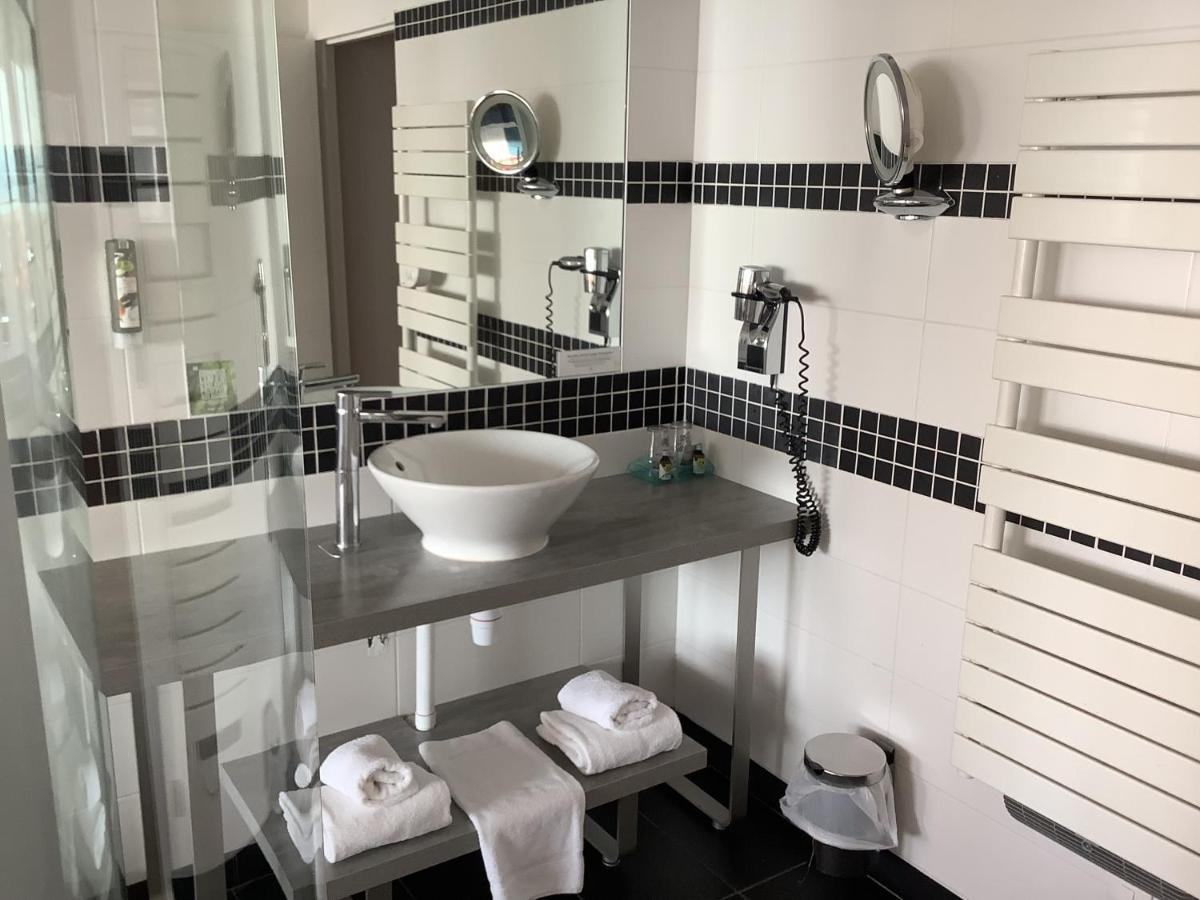 Logis Hotel - La Petite Rade Hawr Zewnętrze zdjęcie