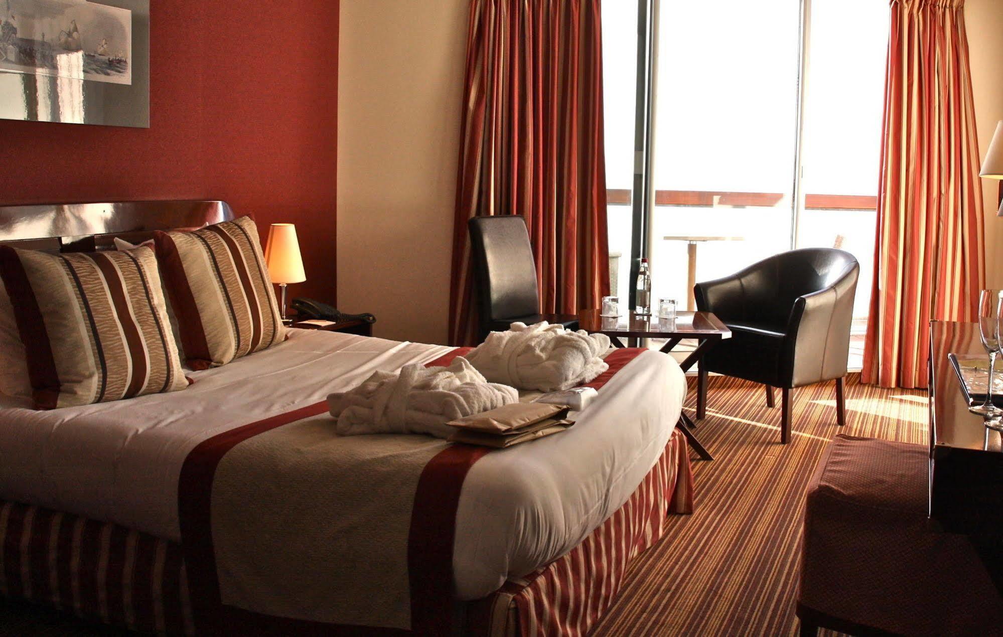 Logis Hotel - La Petite Rade Hawr Zewnętrze zdjęcie